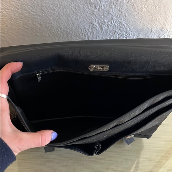 Vintage Fendi Messenger Bag with Monogram Fendi Pattern and Adjustable Strap - Picture 8 of 14